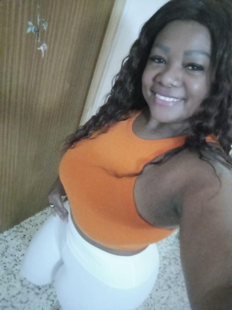 643398061: Chica busca chico en Murcia