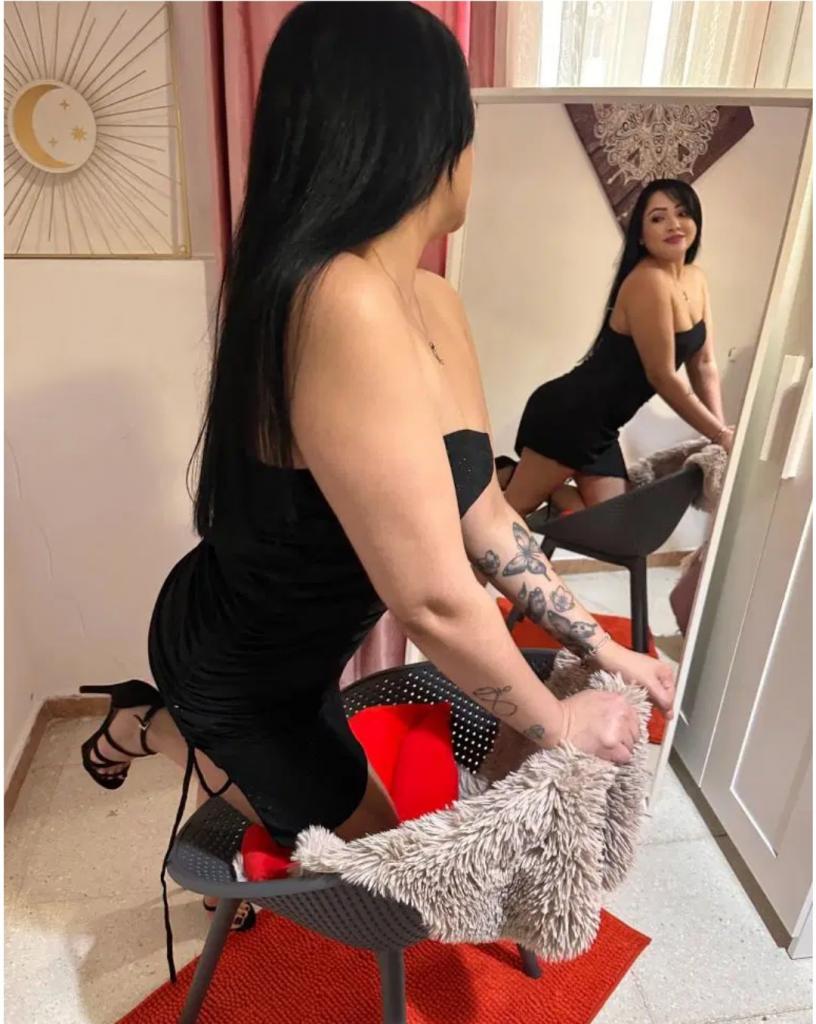 642731226: Chica busca chico en Sevilla