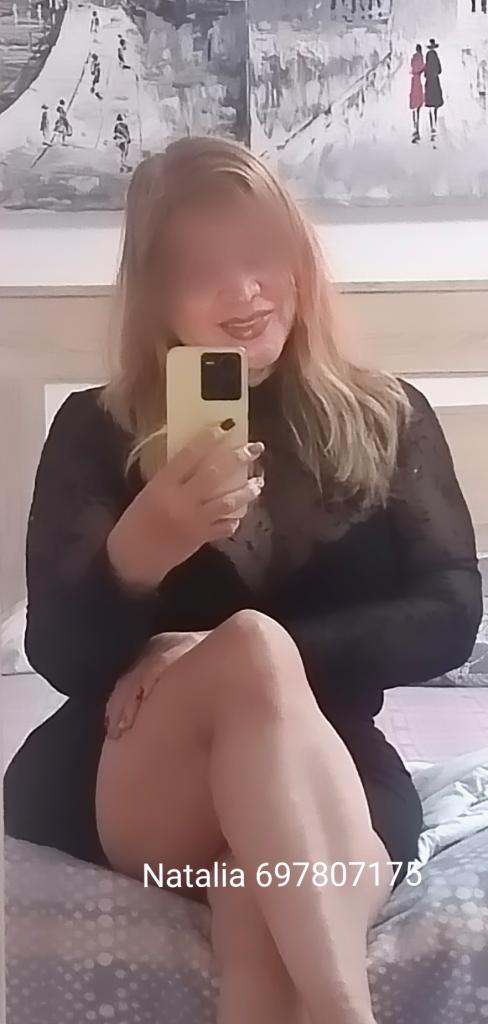 697807175: Chica busca chico en Asturias