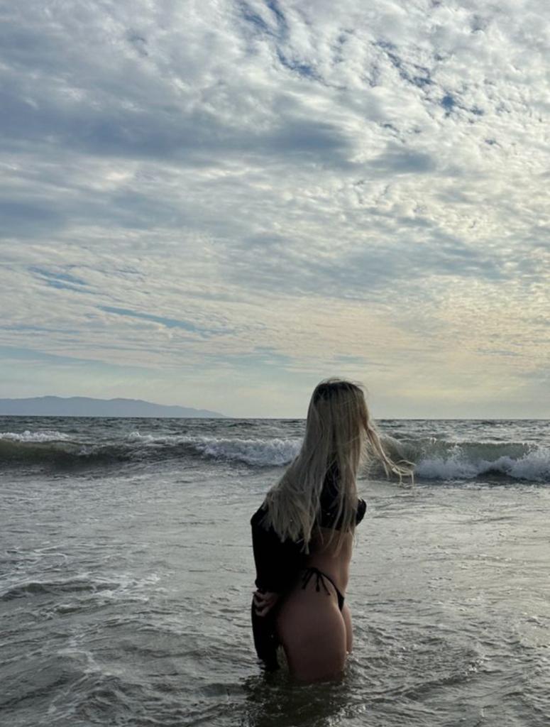 663988007: Chica busca chico en Málaga