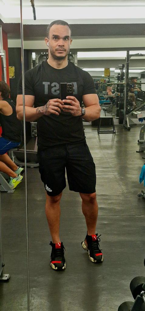 Chico busca chica en Alicante: 