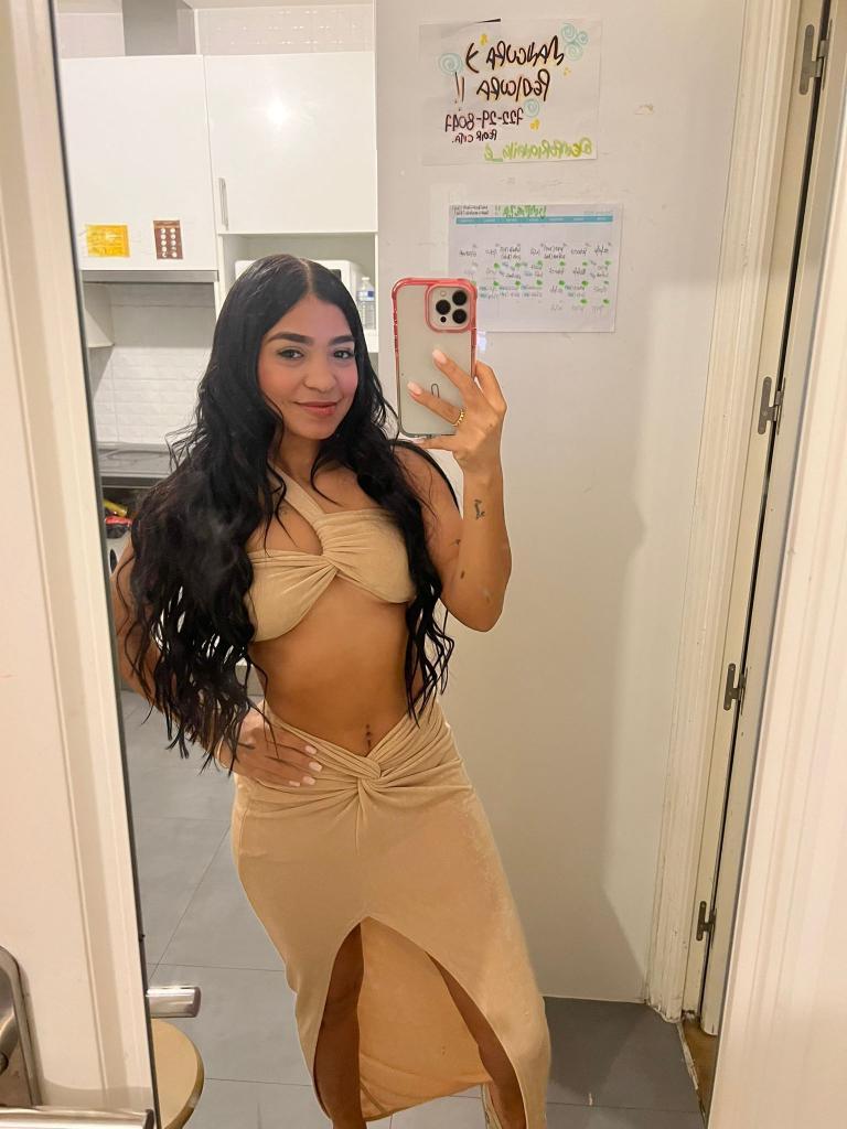 Chica busca chico en Tenerife: 