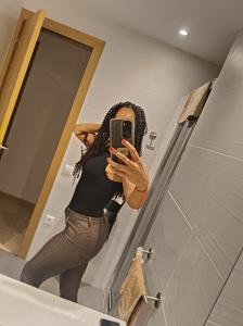 674832819: Chica busca chico en Navarra