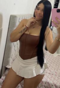 667771170: Chica busca chico en Madrid