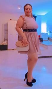 742095471: Chica busca chico en Sevilla