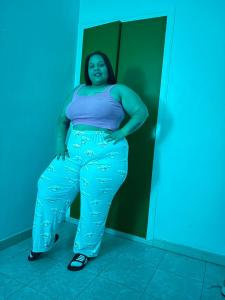 667798062: Chica busca chico en Gerona