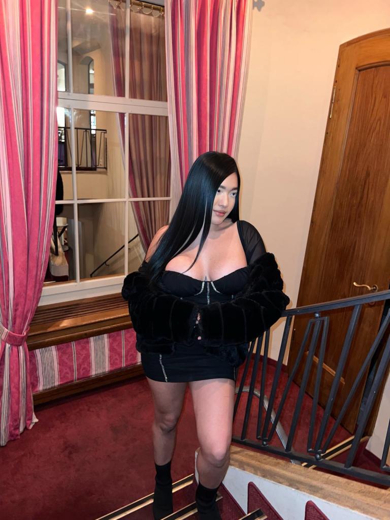 654726581: Chica busca chico en Alicante