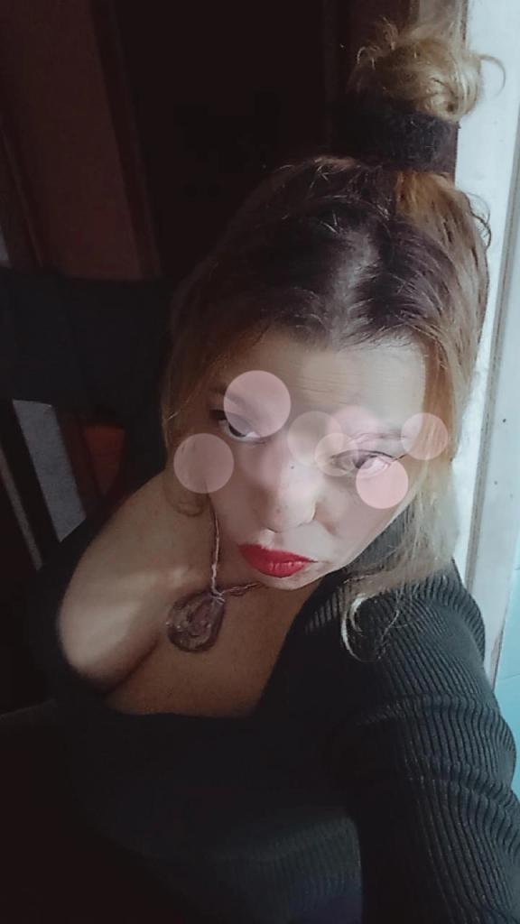 698657078: Chica busca chico en Gerona