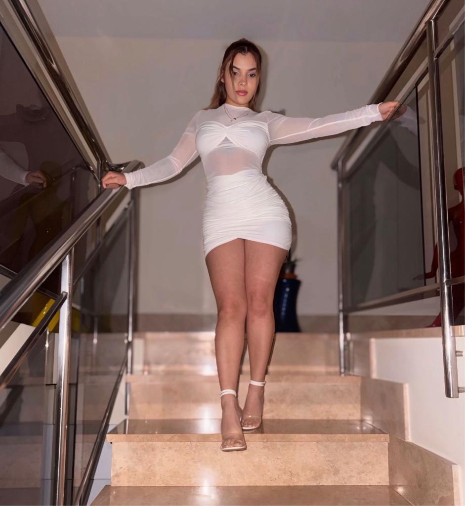 Chica busca chico en Ibiza: 