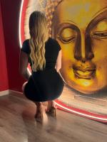 697761239: Chica busca chico en Madrid