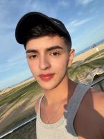 695313803: Chico busca chica en Barcelona