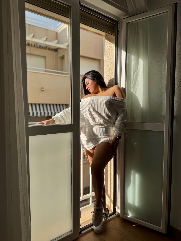 624084117: Chica busca chico en Málaga