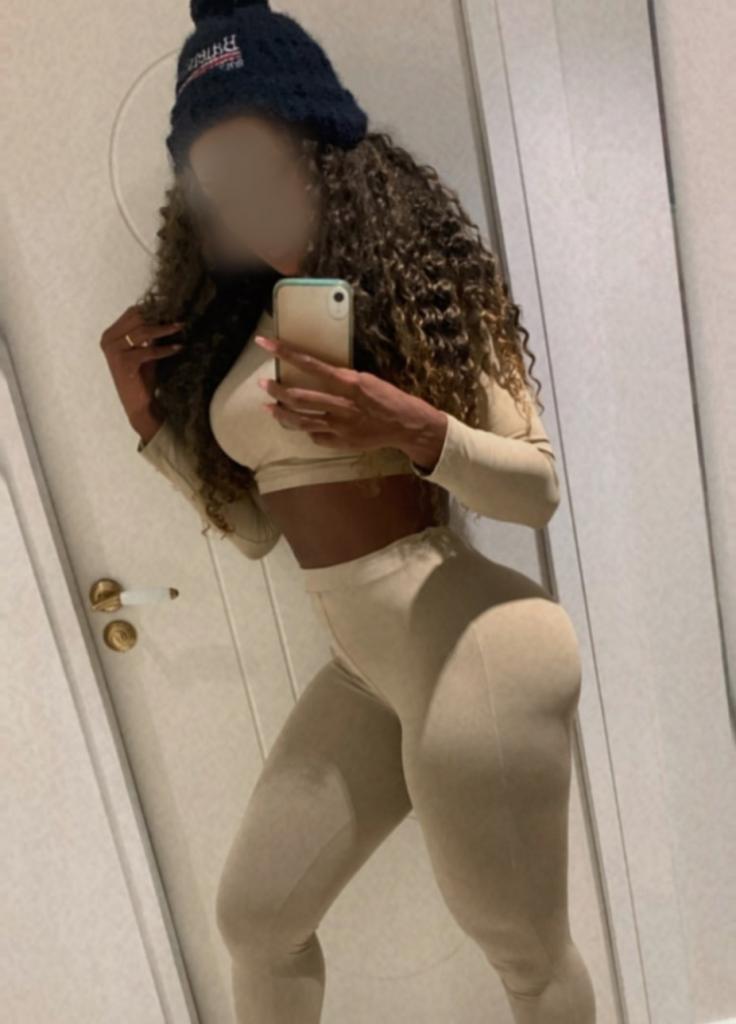 643789151: Chica busca chico en Huesca