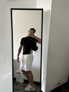 658755101: Chico busca chica en Sevilla