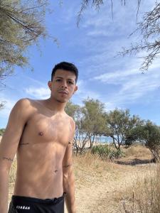 643905419: Chico busca chica en Madrid