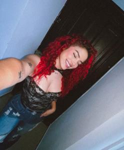 Chica busca chico en Granada: 