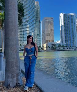 602559463: Chica busca chico en Granada