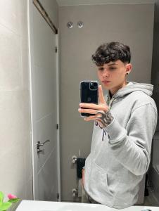 604854296: Chico busca chica en Madrid