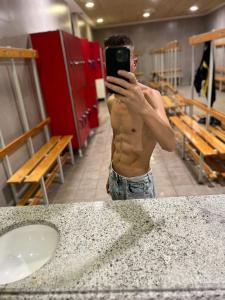 Chico busca chica en Valencia: 