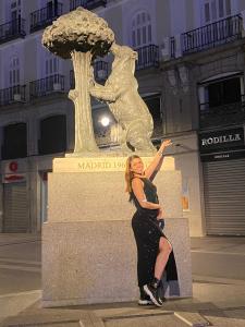 615601935: Chica busca chico en Madrid