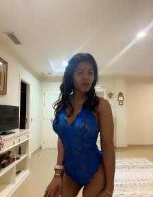 605593071: Chica busca chico en Barcelona