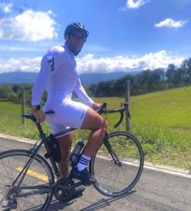 611807910: Chico busca chica en Barcelona