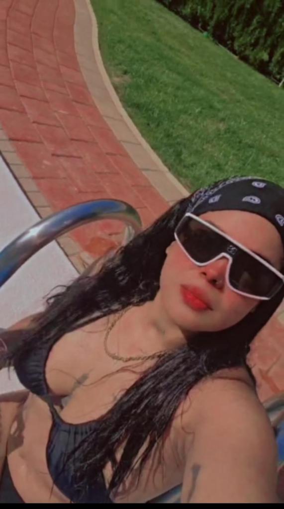 Chica busca chico en Almería: 