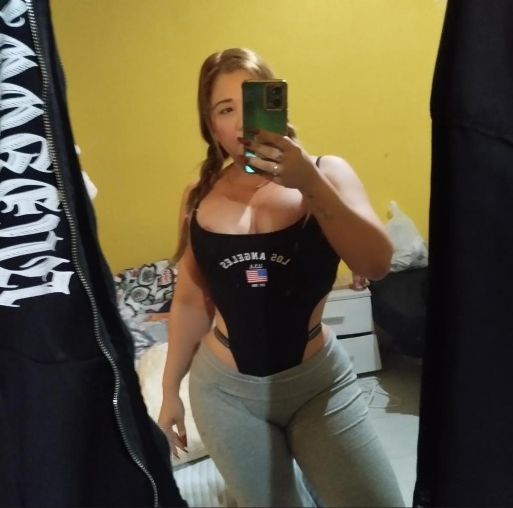 Chica busca chico en Almería: 