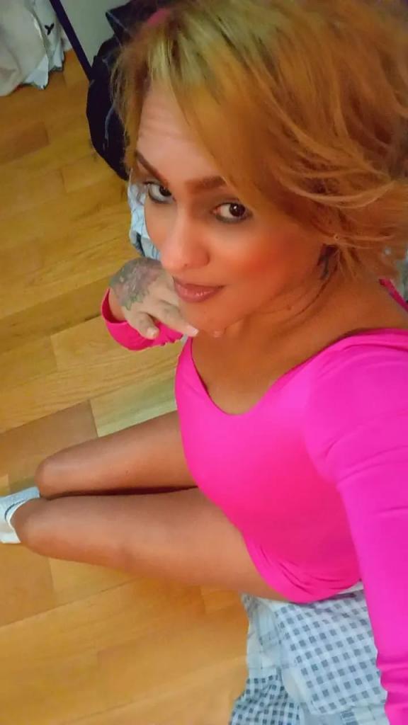 659127930: Chica busca chico en Cantabria