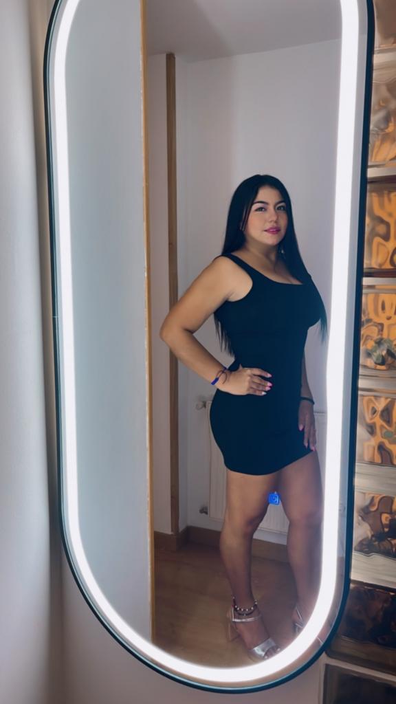 667602187: Chica busca chico en Madrid