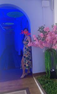 643587406: Chica busca chico en Madrid