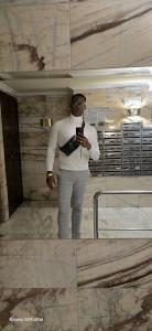 Chico busca chica en Orense: 