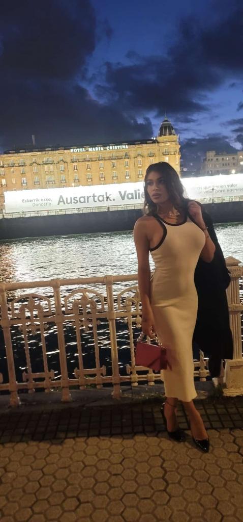 670284043: Chica busca chico en Vizcaya