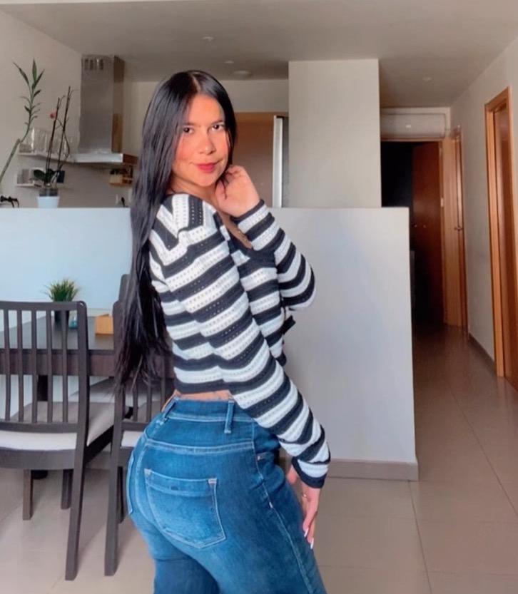 611340539: Chica busca chico en Madrid