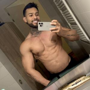 647045713: Chico busca chica en Madrid