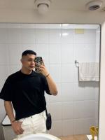 613856352: Chico busca chica en La Coruña