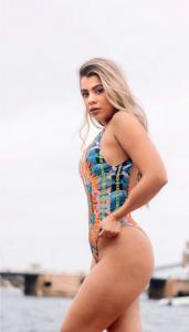 615694299: Chica busca chico en Madrid