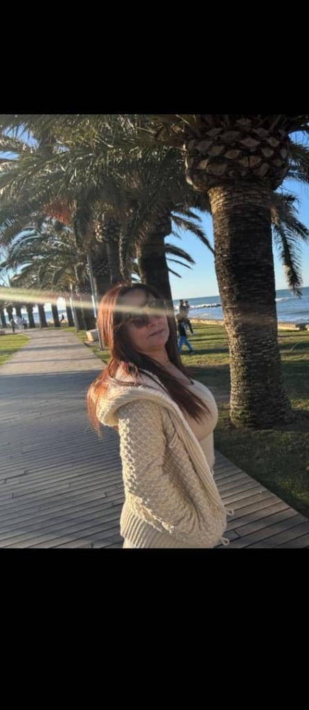 632640613: Chica busca chico en Barcelona