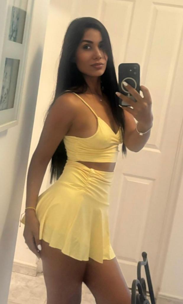 Chica busca chico en Almería: 