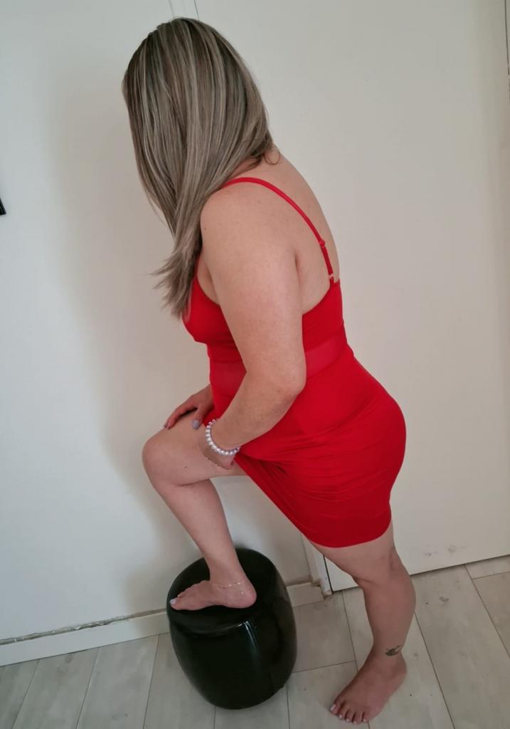 Chica busca chico en Madrid: Chica busca chico