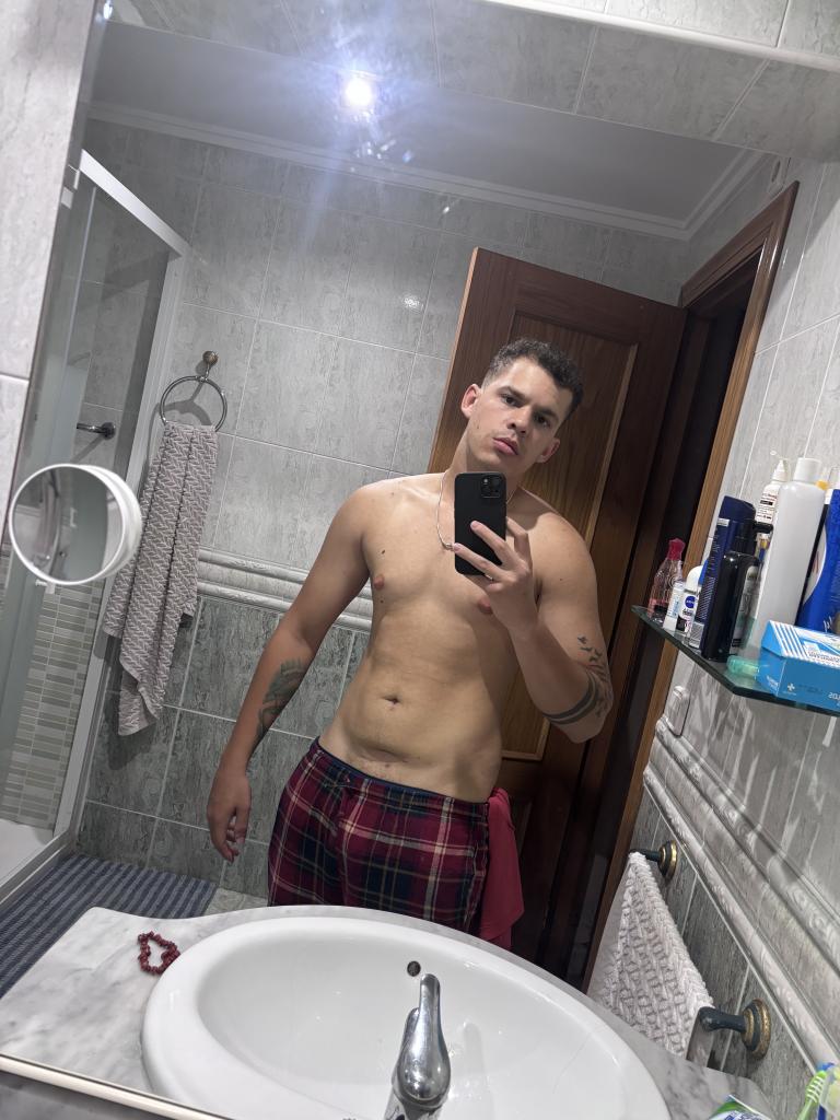 631255637: Chico busca chica en Valencia