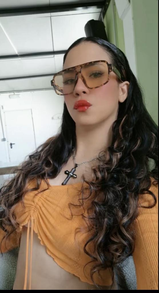 Chica busca chico en Almería: 