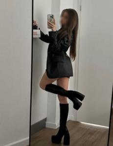 614305338: Chica busca chico en Mallorca