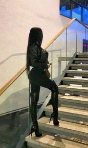 613768907: Chica busca chico en Mallorca