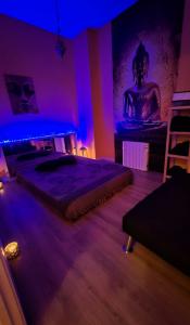 640079939: Chica busca chico en Madrid