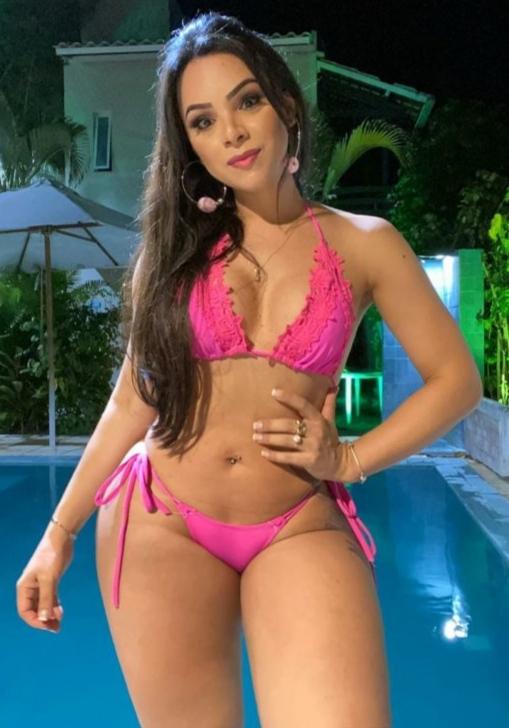 667437199: Chica busca chico en Barcelona