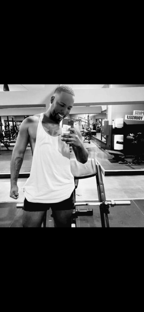 Chico busca chica en Las Palmas: 