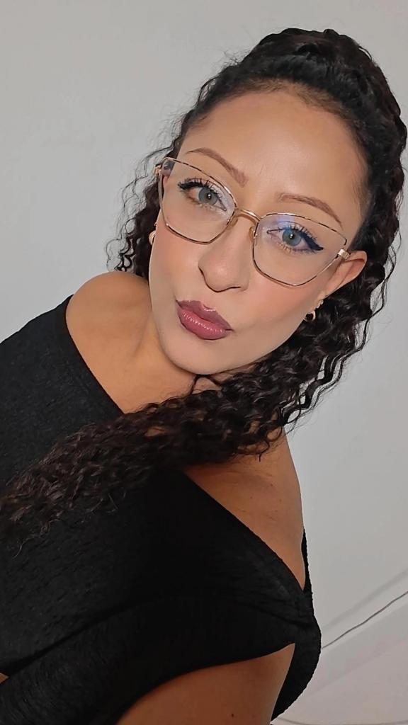 612219897: Chica busca chico en Murcia