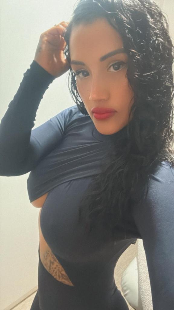 608905533: Chica busca chico en Lugo
