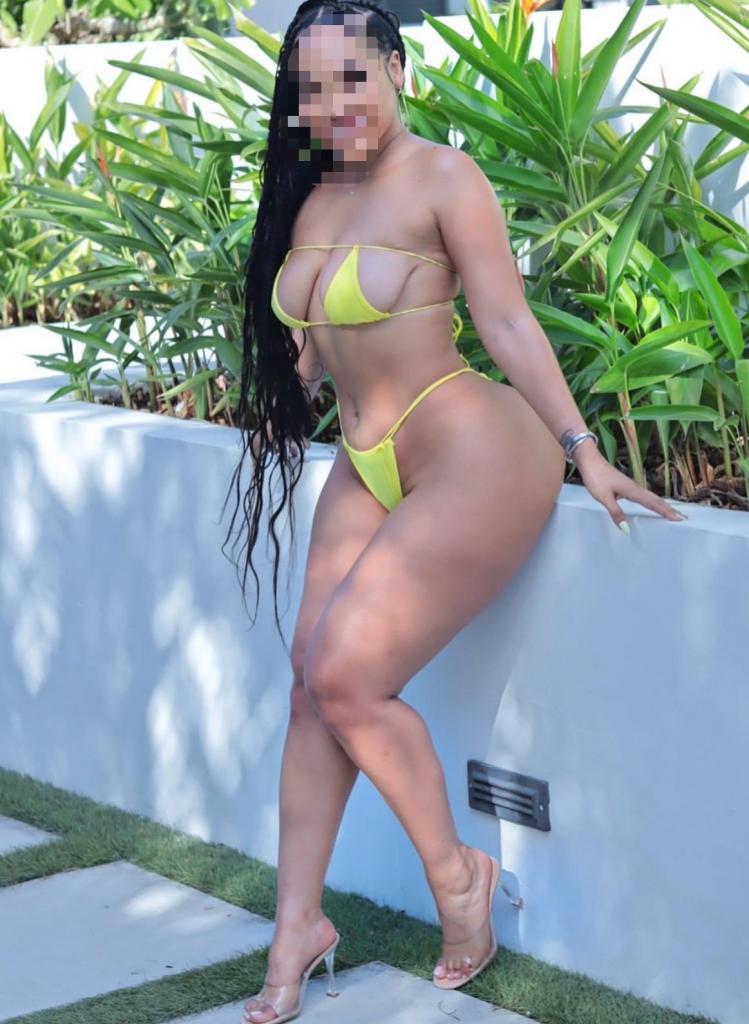 Chica busca chico en Huelva: 